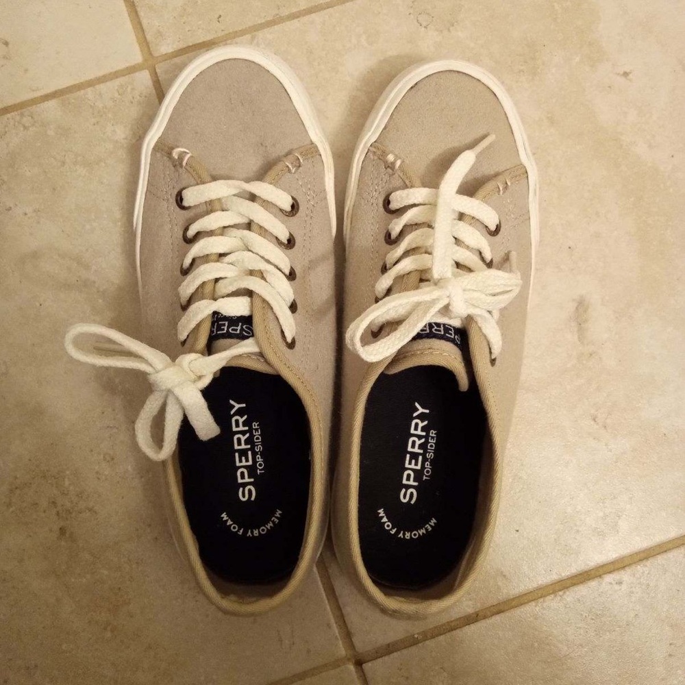 Sperry women’s crest vibe sneakers